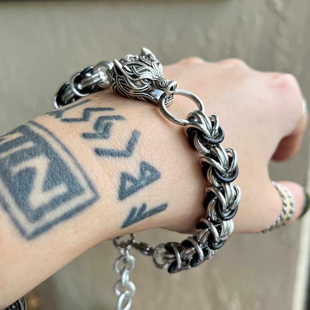 Men or women Handmade maille bracelet wolf head viking celt goth black & silver - Picture 16 of 16
